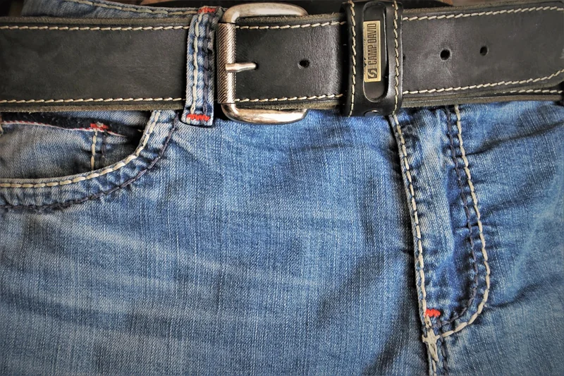 Outfit-Ideen für jeden Tag: Von Büro bis Abendessen
